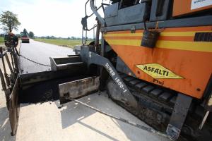 ASFALTIRANJE 04 FOTO LJUBO VUKELIČ 